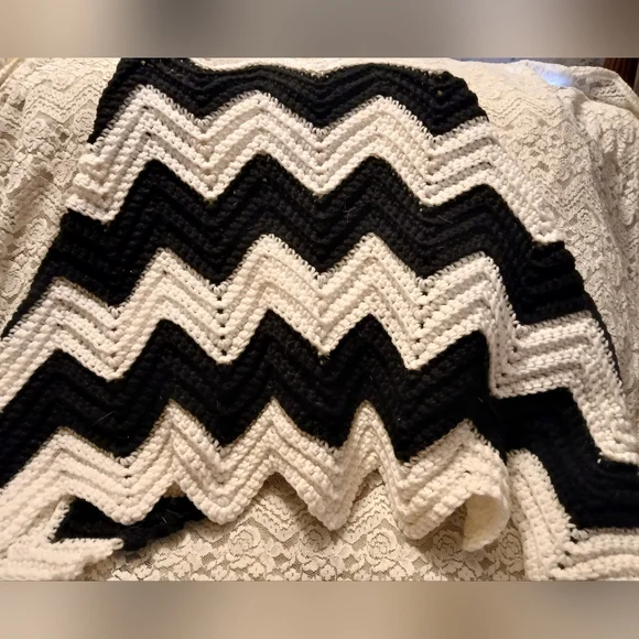 Hand Crochet Black and White Chevron Knit Shawl with Buttons - Picture 2 of 7